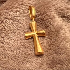 VINTAGE Large Chunky Gold-Toned Religious Christian Cross Necklace Pendant
